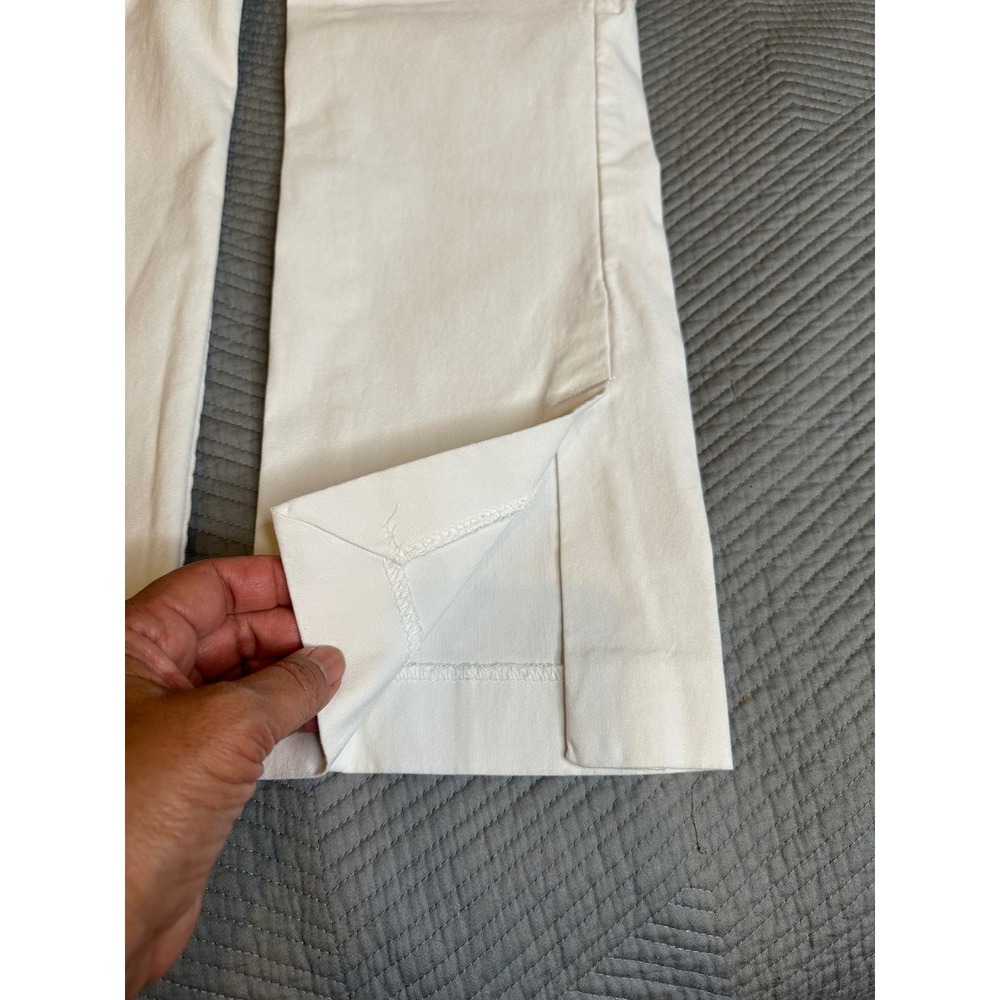 Chicos White Pull On Ankle Pants Straight Leg Side Vent Size 0.5 US 6 - Picture 8 of 10